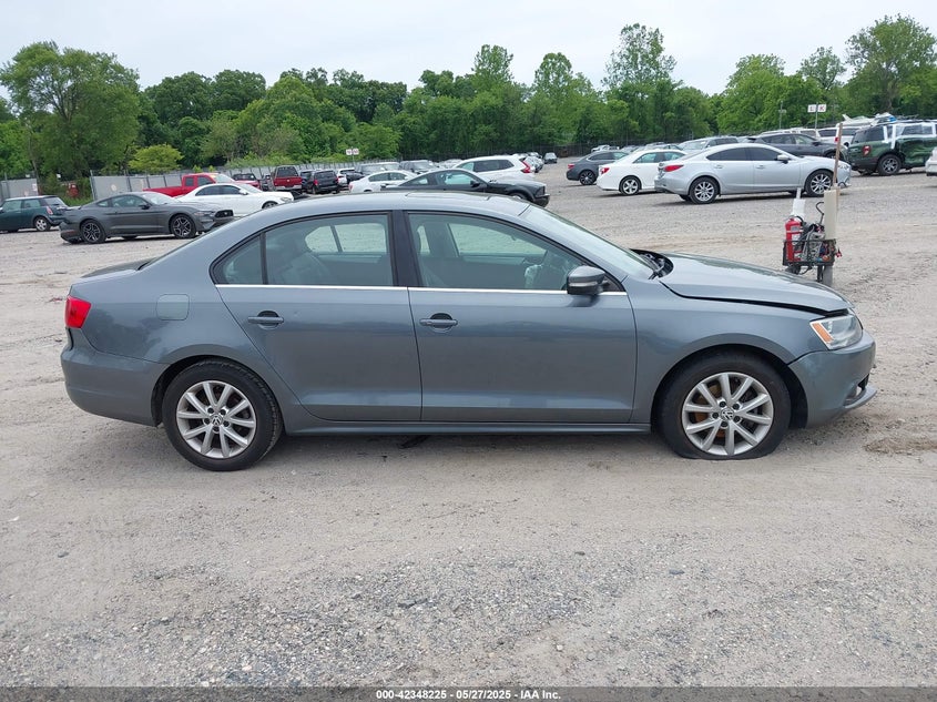 2014 VOLKSWAGEN JETTA 1.8T SE - 3VWD17AJXEM430361