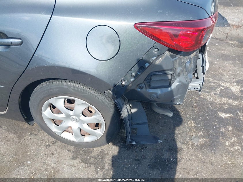 2014 MAZDA 3 VIN: JM1BM1U72E1145438