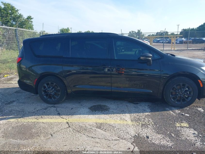 2021 Chrysler Pacifica Touring L VIN: 2C4RC1BG2MR607995 Lot: 42348472