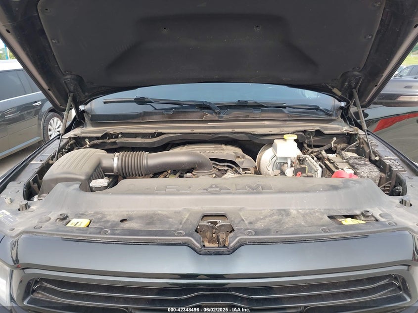 2019 RAM 1500 LARAMIE  4X4 5'7 BOX - 1C6SRFJT0KN924946