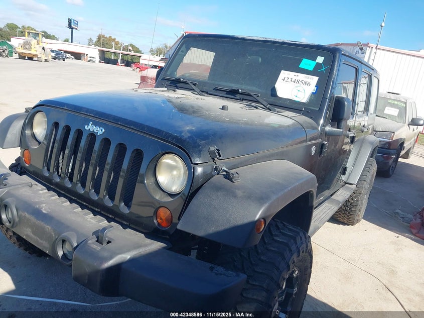 1J4HA3H1XBL626343 2011 JEEP WRANGLER photo no. 2