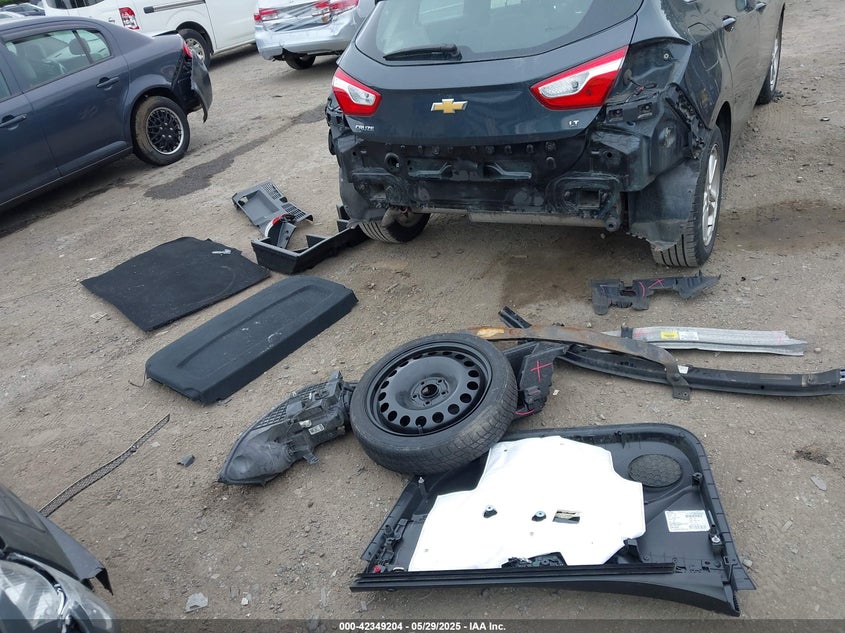 2018 CHEVROLET CRUZE LT AUTO - 3G1BE6SM4JS621466