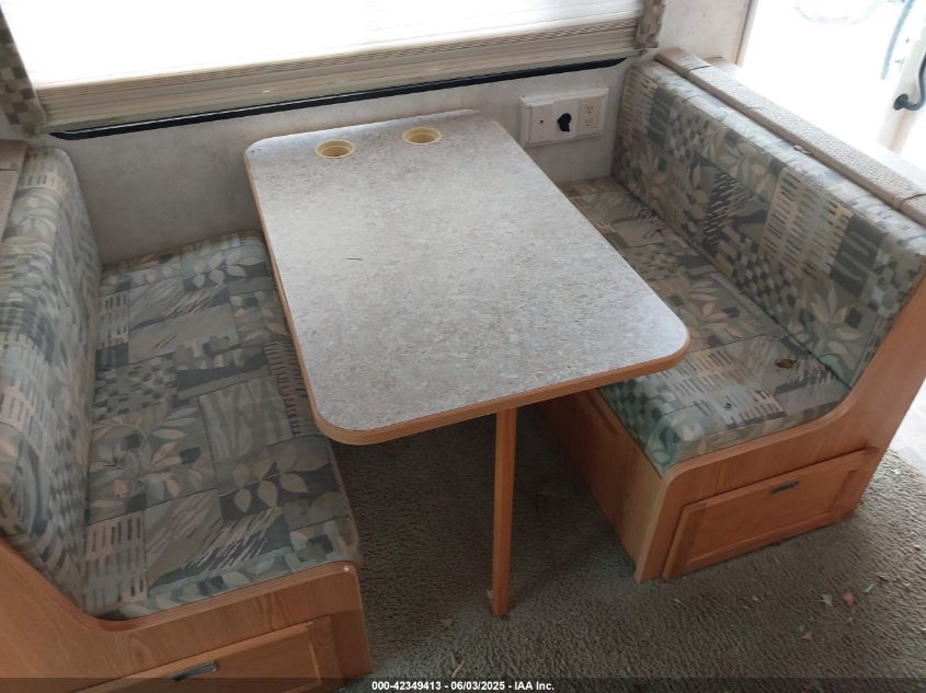 2005 Ford E-450 Cutaway Standard VIN: 1FDXE45S05HA93091 Lot: 42349413