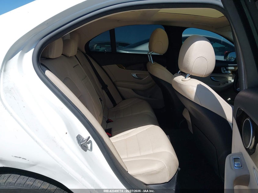 2017 MERCEDES-BENZ C 300 VIN: 55SWF4KBXHU221762