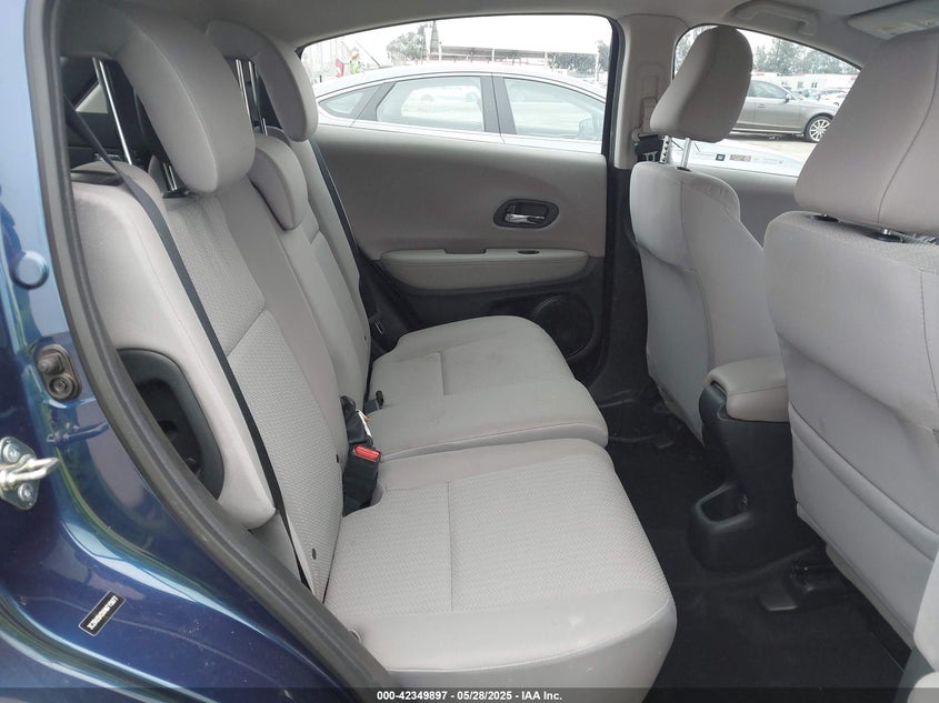 2017 HONDA HR-V VIN: 3CZRU5H3XHM715877