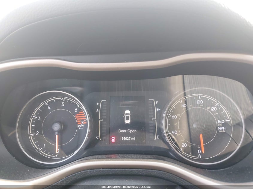 2018 JEEP CHEROKEE VIN: 1C4PJLCB3JD552189