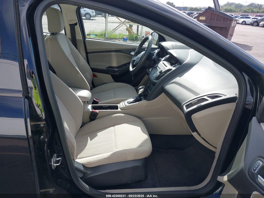 2017 FORD FOCUS VIN: 1FADP3F21HL218021