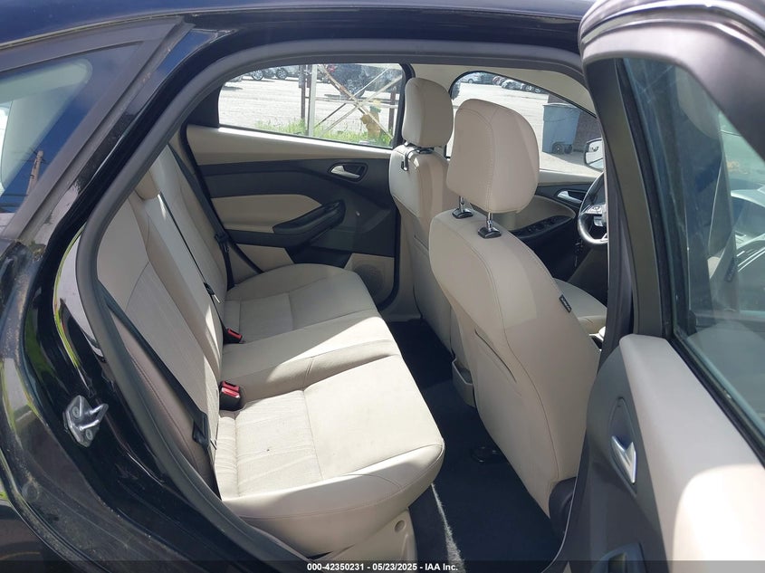 2017 FORD FOCUS VIN: 1FADP3F21HL218021