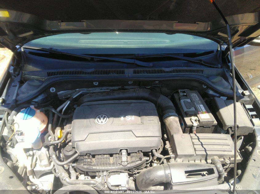 2014 VOLKSWAGEN JETTA VIN: 3VWD17AJ1EM412833