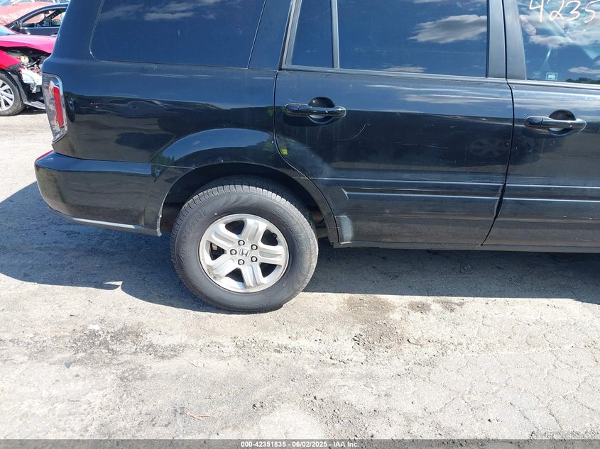 2008 HONDA PILOT VIN: 5FNYF18298B047229