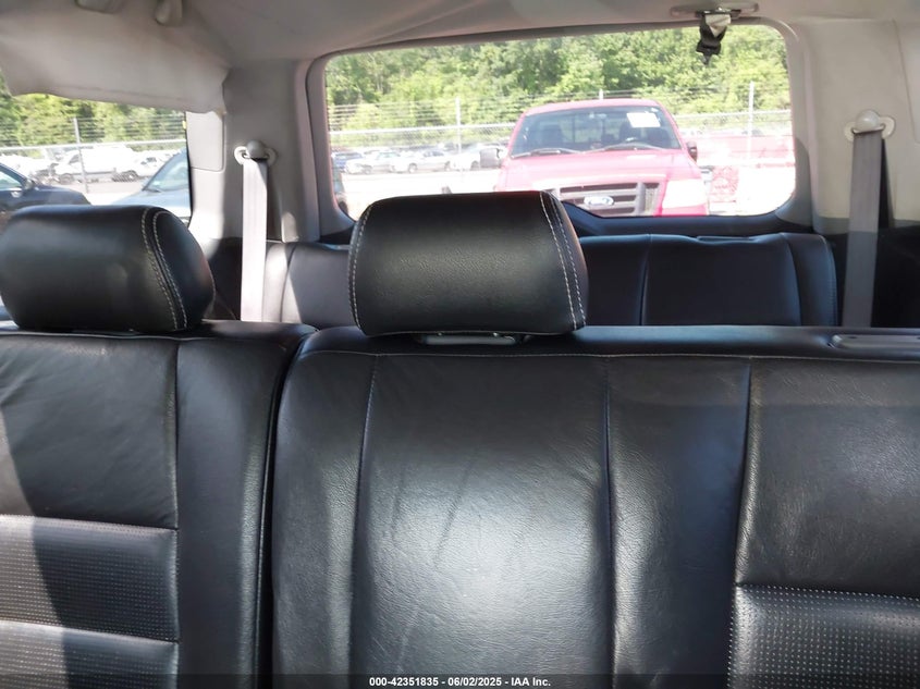 2008 HONDA PILOT VIN: 5FNYF18298B047229