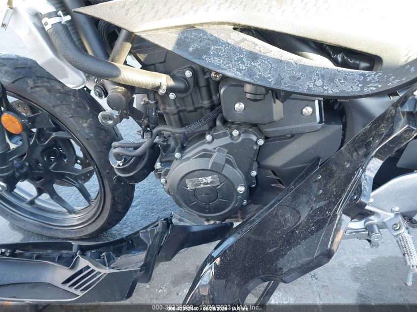 2023 Yamaha Yzfr3 A VIN: MH3RH18Y5PK012564 Lot: 42352440