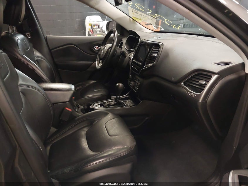 VIN 1C4PJLDB0KD427571 2019 JEEP CHEROKEE LIMITED FWD