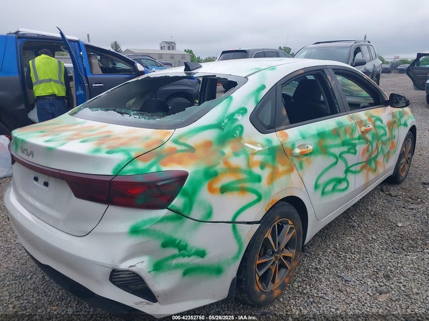 2023 KIA FORTE LXS - 3KPF24AD0PE552371