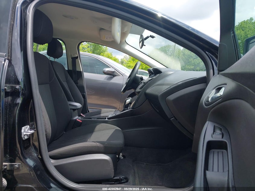 2018 FORD FOCUS SE - 1FADP3K2XJL330909