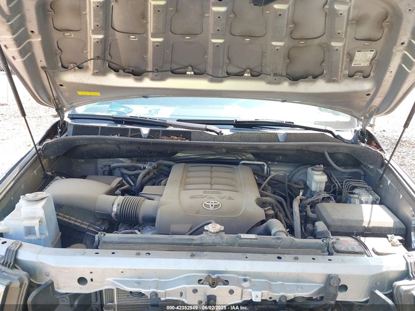 2018 TOYOTA SEQUOIA SR5 - 5TDBY5G18JS158615