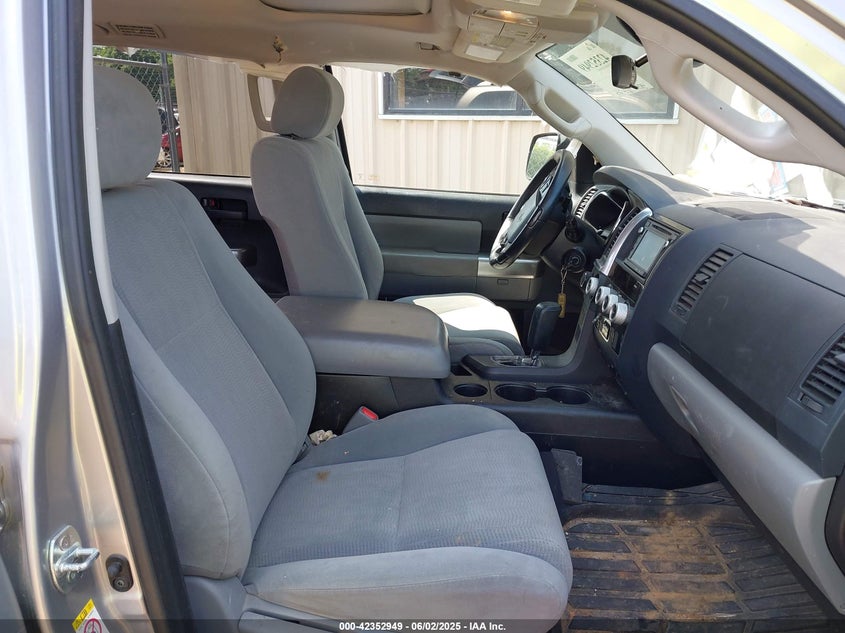 2018 TOYOTA SEQUOIA SR5 - 5TDBY5G18JS158615