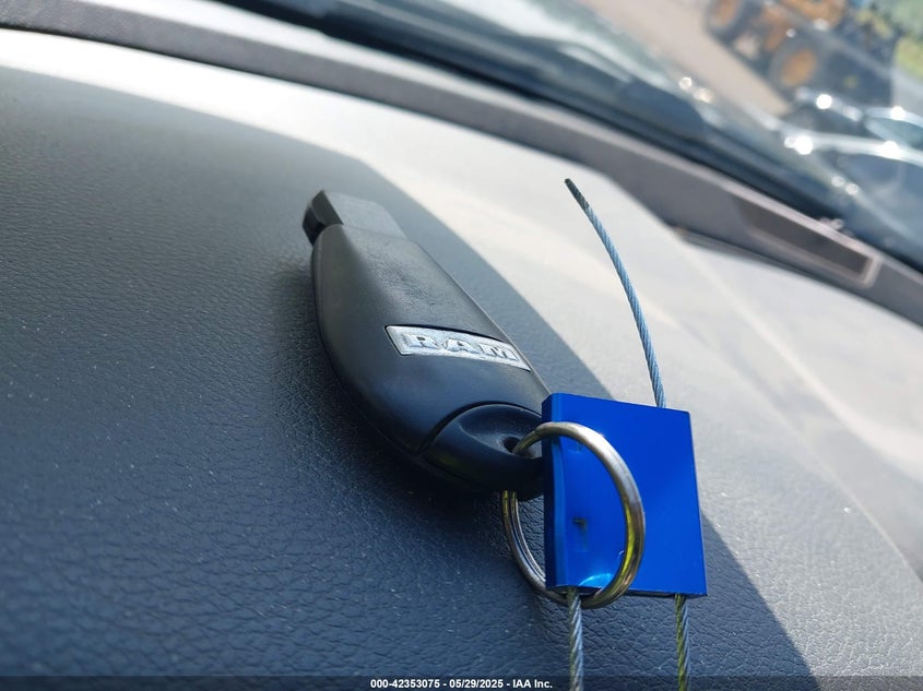 2018 RAM 2500 TRADESMAN  4X4 6'4 BOX - 3C6UR5CL9JG160005