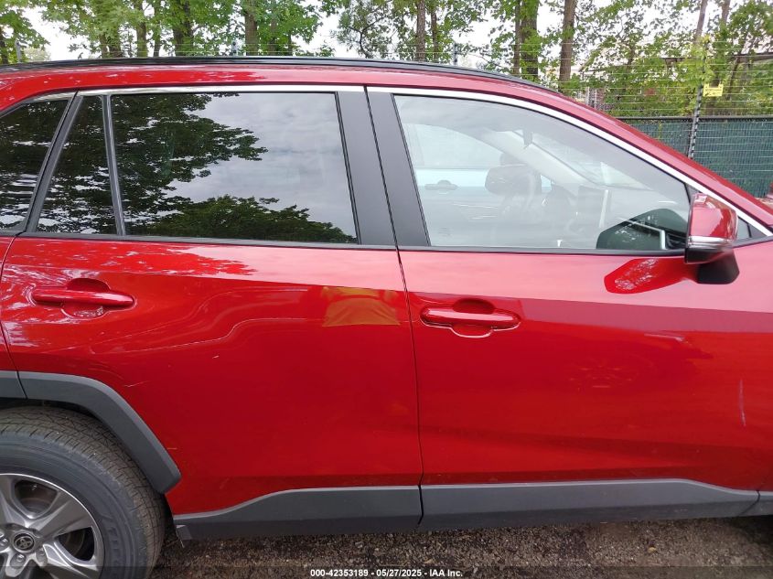 2025 Toyota RAV4 - 2T3P1RFV3SW515706