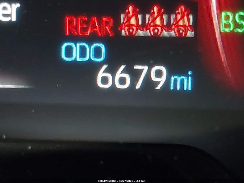 2025 Toyota RAV4 - 2T3P1RFV3SW515706