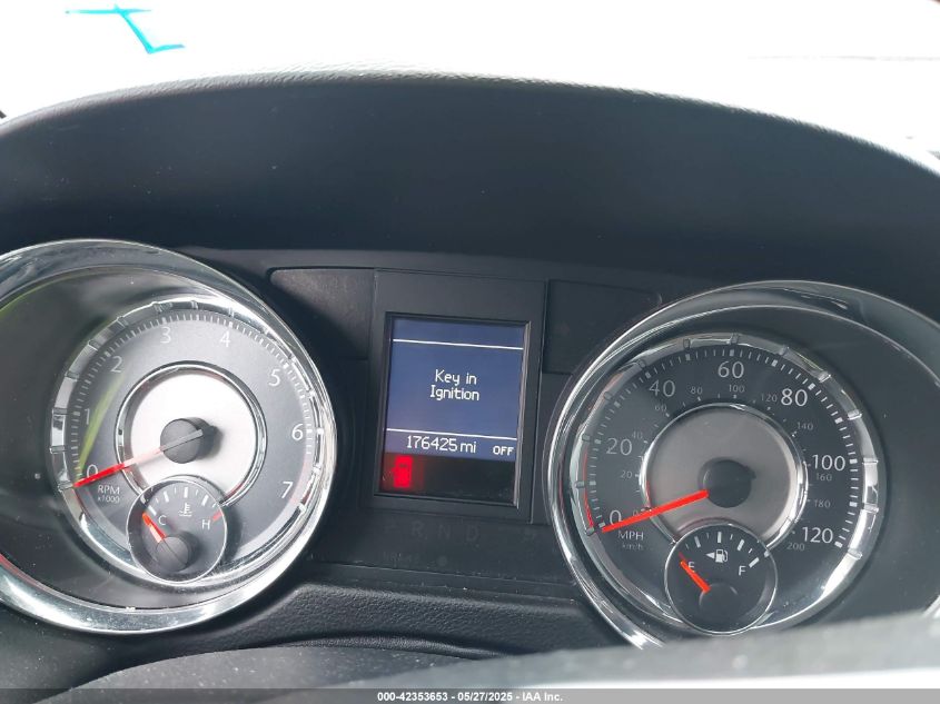 2013 Chrysler Town & Country Touring-L VIN: 2C4RC1CG4DR692093 Lot: 42353653