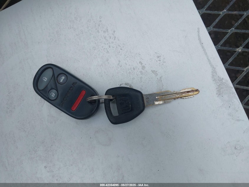 1998 Honda Accord Ex VIN: 1HGCG5653WA025388 Lot: 42354095