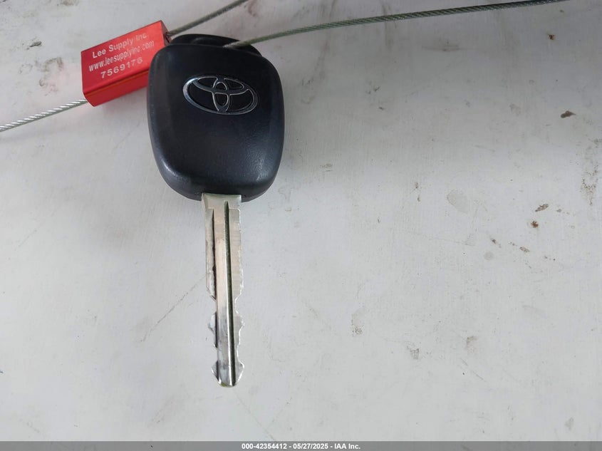 2015 TOYOTA RAV4 XLE - 2T3RFREV8FW259354