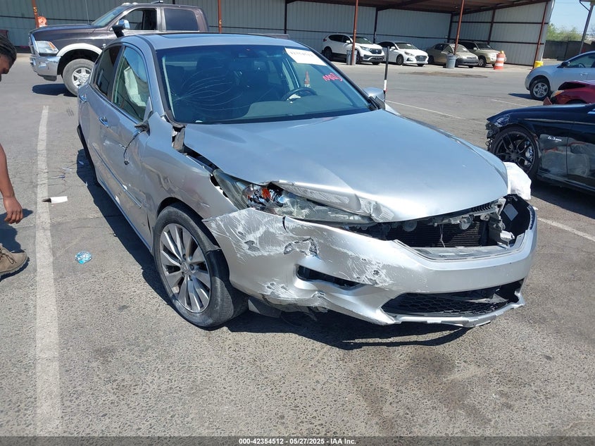 2013 HONDA ACCORD VIN: 1HGCR2F83DA121487