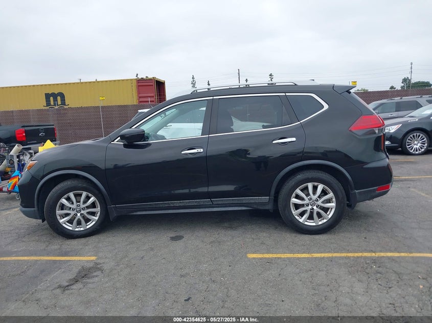 2017 NISSAN ROGUE VIN: 5N1AT2MT8HC834146