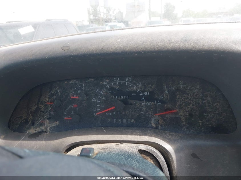 1999 Ford F-250 Lariat/Xl/Xlt VIN: 1FDNF21L1XEE51732 Lot: 42355444