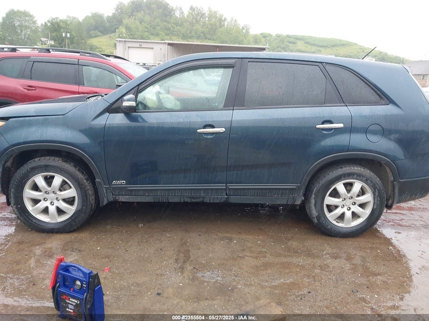 2011 Kia Sorento VIN: 5XYKTTA11BG167277 Lot: 42355504