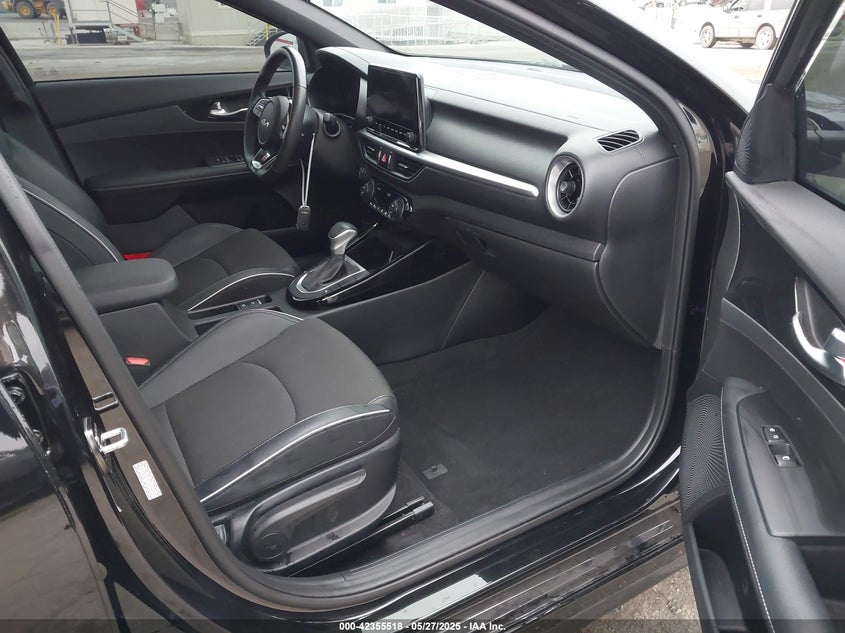 2023 KIA FORTE 2L I4   N(VIN: 3KPF54AD2PE590062