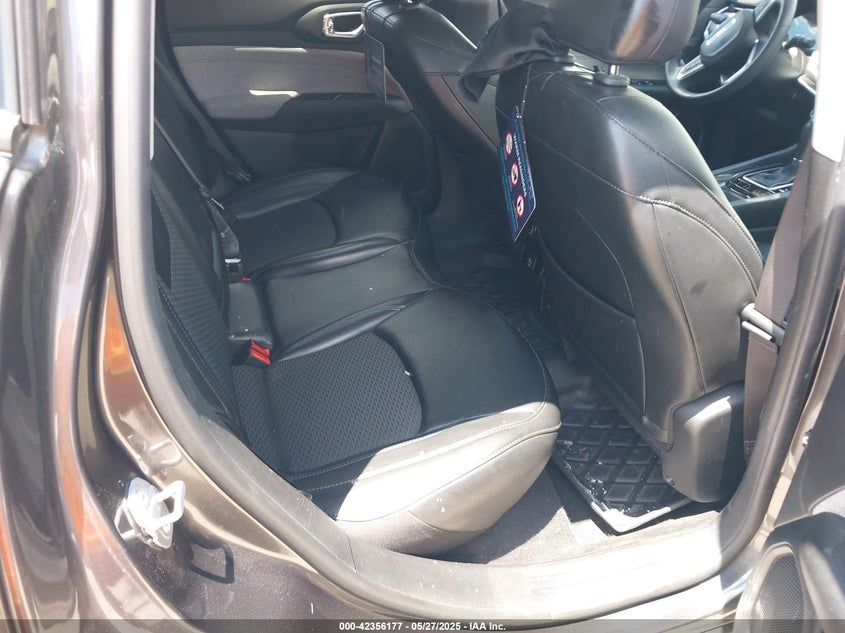 VIN 3C4NJCBB4NT137245 2022 JEEP COMPASS LATITUDE FWD