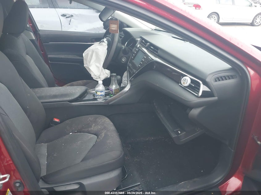 2018 TOYOTA CAMRY LE - 4T1B11HK0JU609743