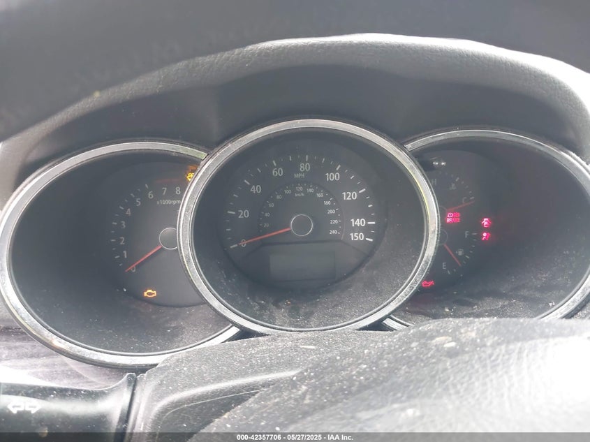 2011 KIA SORENTO VIN: 5XYKT3A19BG145995