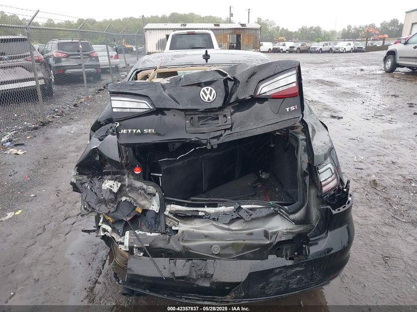 2016 VOLKSWAGEN JETTA 1.8T SEL - 3VWL07AJ1GM213086