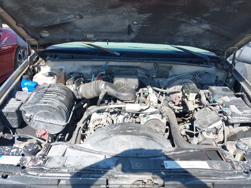 1999 Chevrolet Tahoe Ls VIN: 1GNEK13R1XJ485261 Lot: 42357891