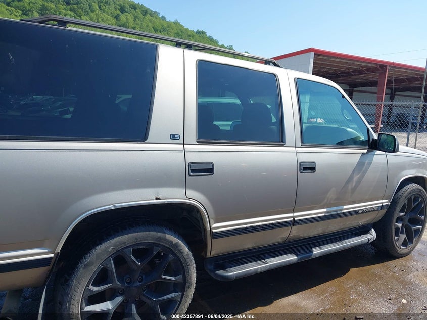 1999 Chevrolet Tahoe Ls VIN: 1GNEK13R1XJ485261 Lot: 42357891