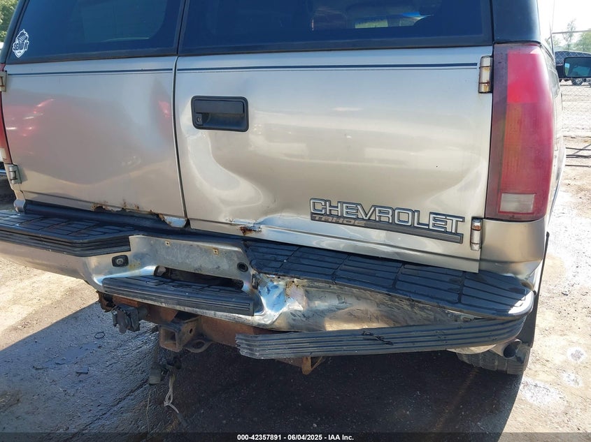 1999 Chevrolet Tahoe Ls VIN: 1GNEK13R1XJ485261 Lot: 42357891