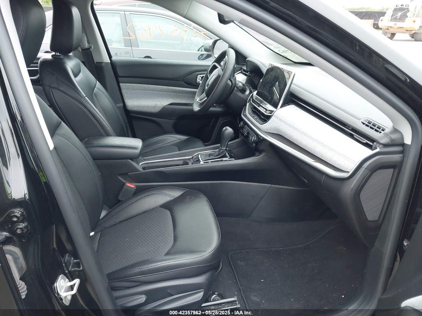 VIN 3C4NJCBB3NT234484 2022 JEEP COMPASS LATITUDE FWD