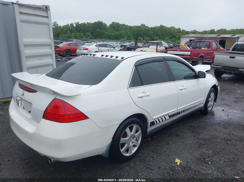 2007 HONDA ACCORD VIN: 1HGCM56417A024564