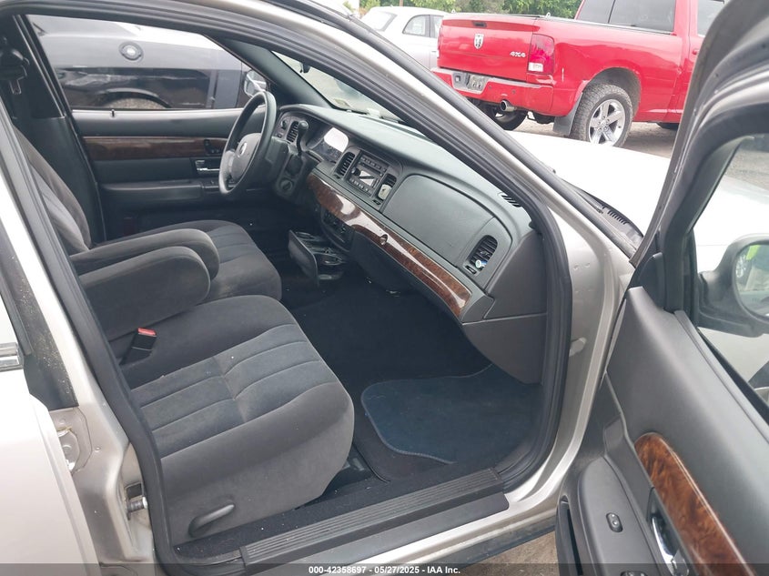 2006 MERCURY GRAND MARQUIS VIN: 2MEFM74V16X646802