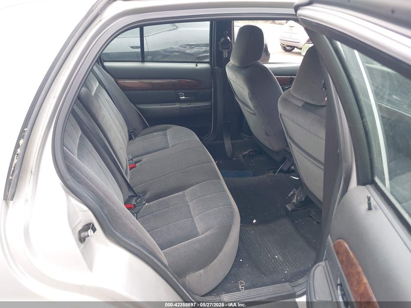 2006 MERCURY GRAND MARQUIS VIN: 2MEFM74V16X646802