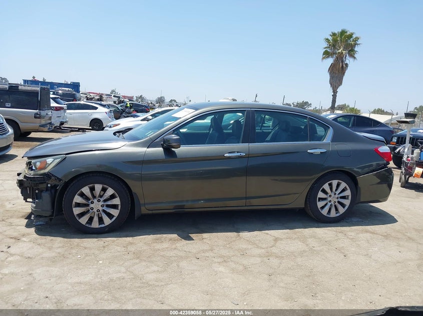 2013 HONDA ACCORD VIN: 1HGCR2F84DA105444