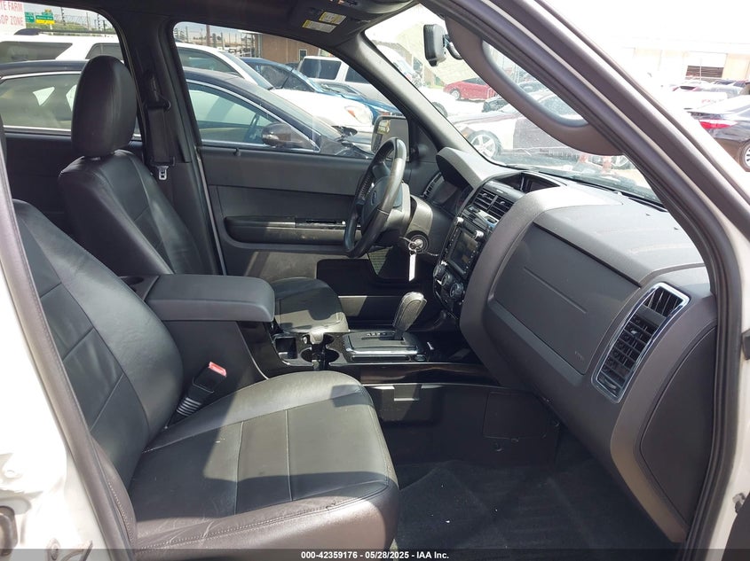 2011 FORD ESCAPE VIN: 1FMCU0EGXBKA27247
