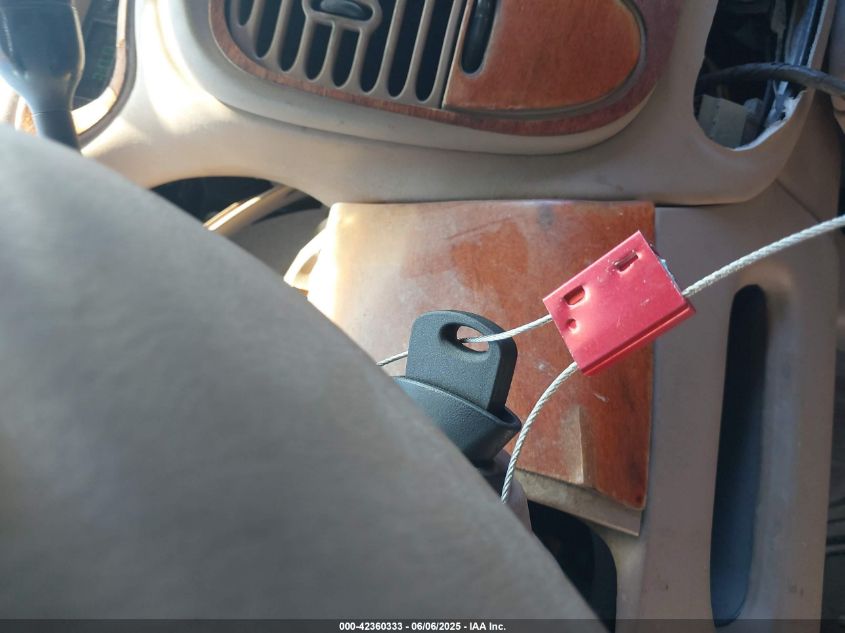 1999 Lincoln Navigator VIN: 5LMRU27A8XLJ25948 Lot: 42360333