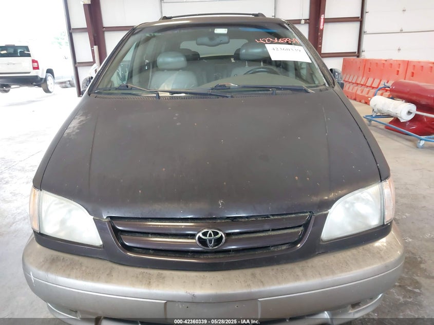 2002 Toyota Sienna Xle VIN: 4T3ZF13C22U453259 Lot: 42360339
