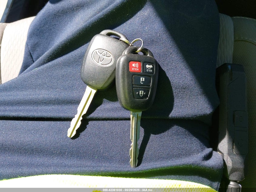 2016 TOYOTA COROLLA LE - 5YFBURHE3GP460321