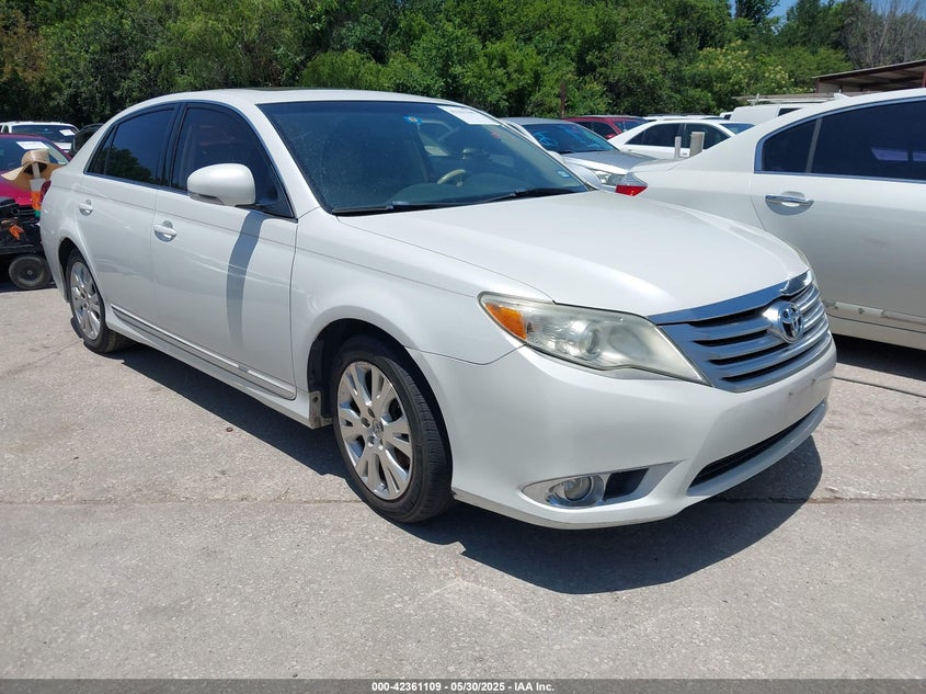 2011 TOYOTA AVALON