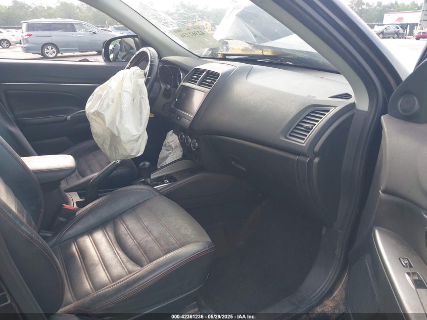 2018 MITSUBISHI OUTLANDER SPORT 2.4 SE - JA4AP3AW7JU019878